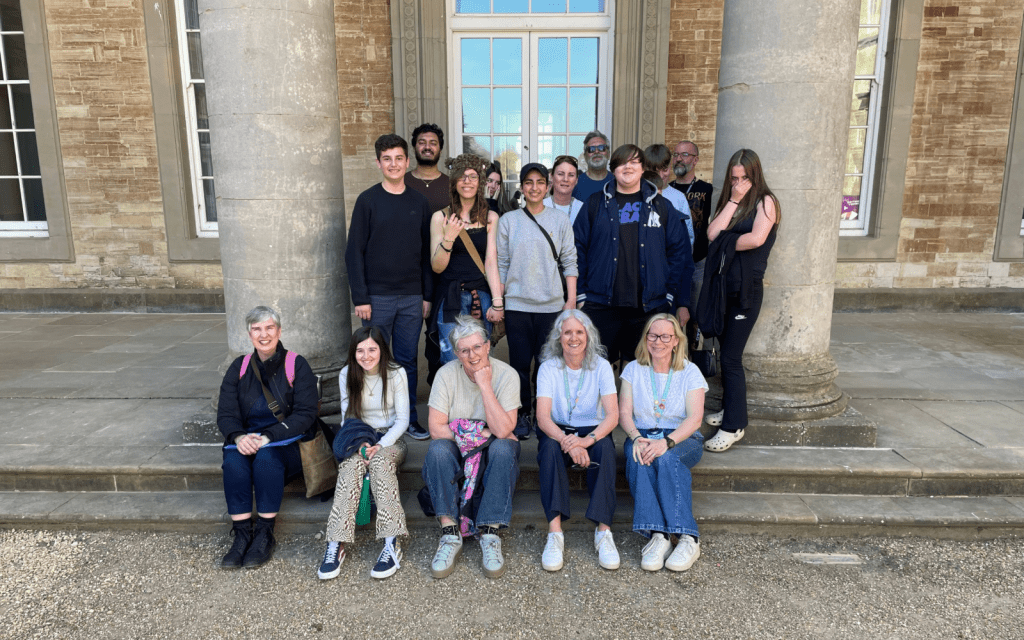 Bedworth young artists visit an art gallery